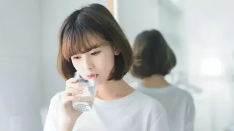 老人卖菜攒钱被盗